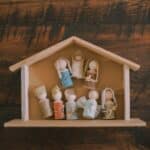 How to make a wooden peg people nativity set for Christmas.